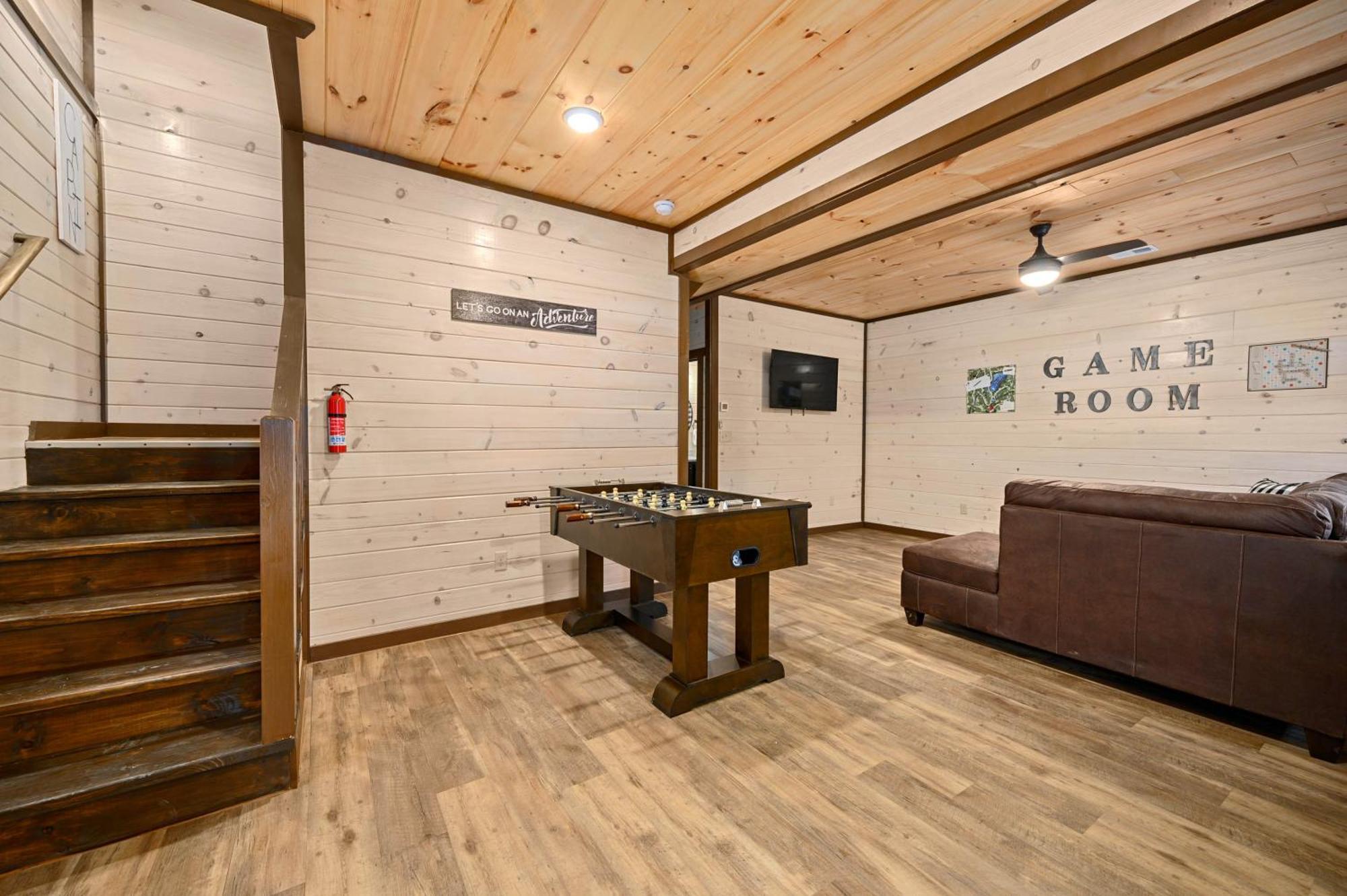 Luxury 3-Br Cabin Minutes From Parkway With Game Room And Hot Tub Pigeon Forge Exterior foto