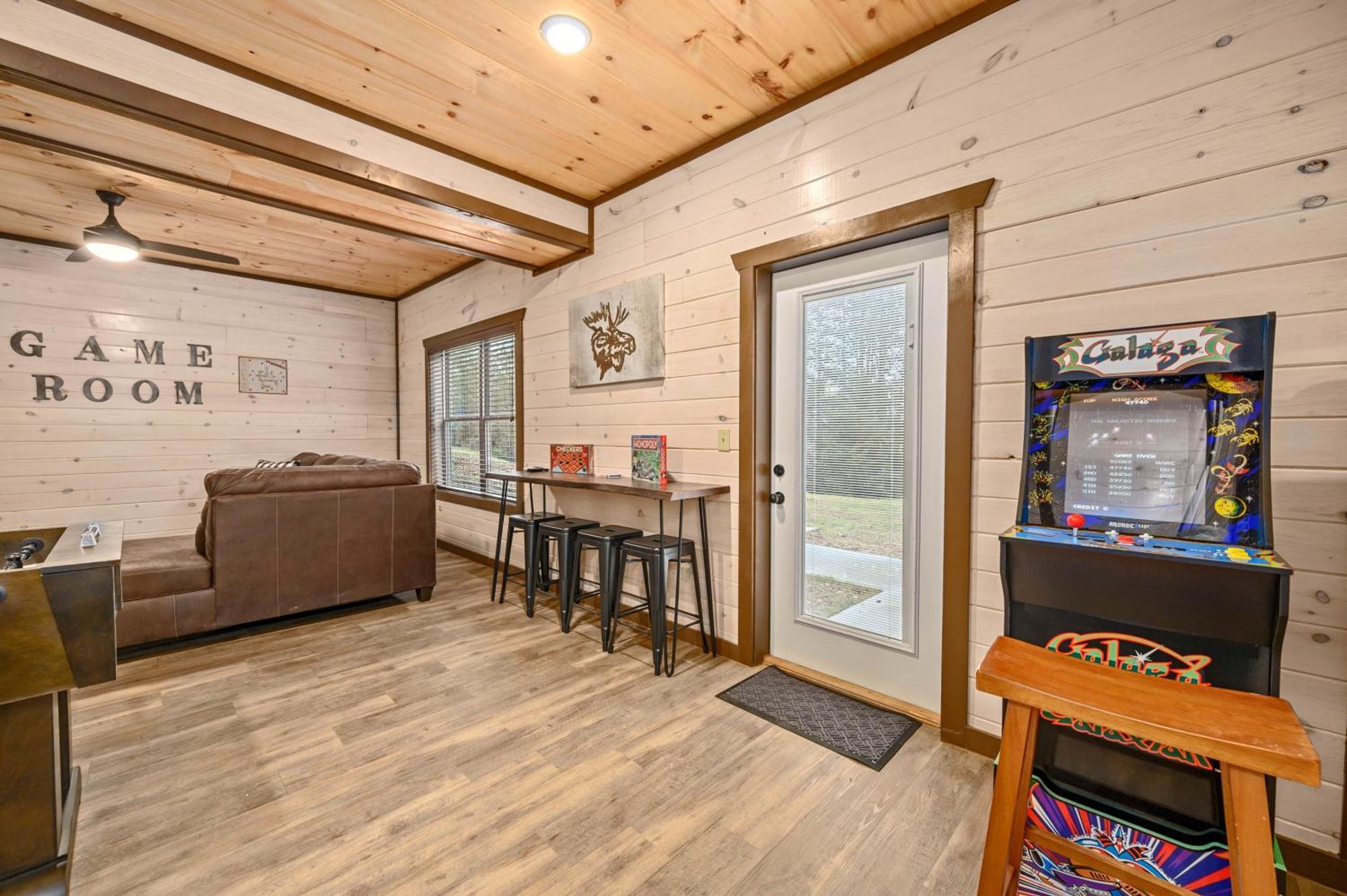 Luxury 3-Br Cabin Minutes From Parkway With Game Room And Hot Tub Pigeon Forge Exterior foto