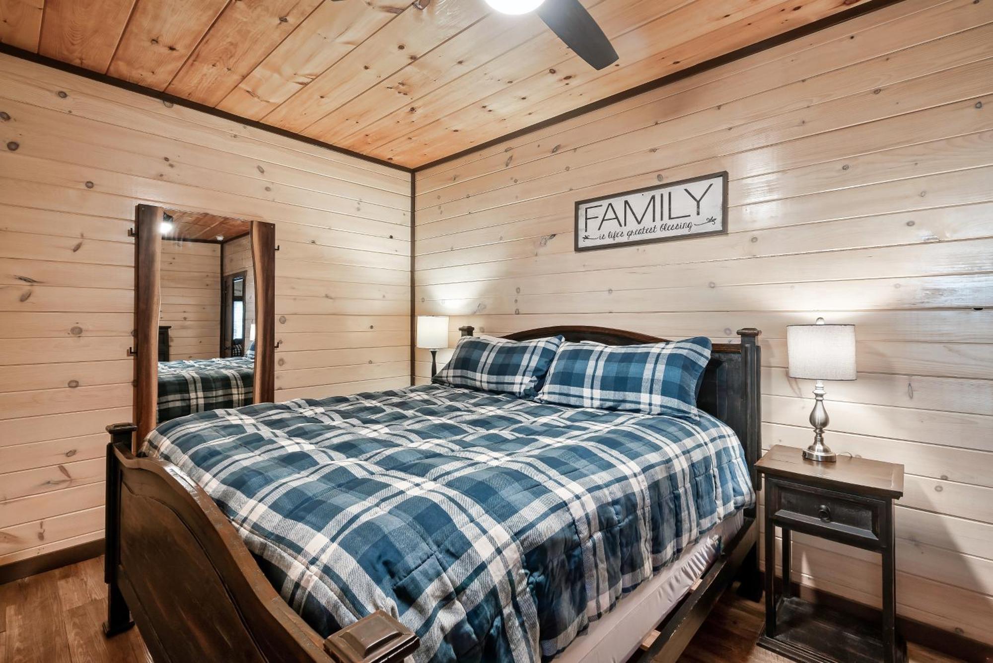 Luxury 3-Br Cabin Minutes From Parkway With Game Room And Hot Tub Pigeon Forge Exterior foto