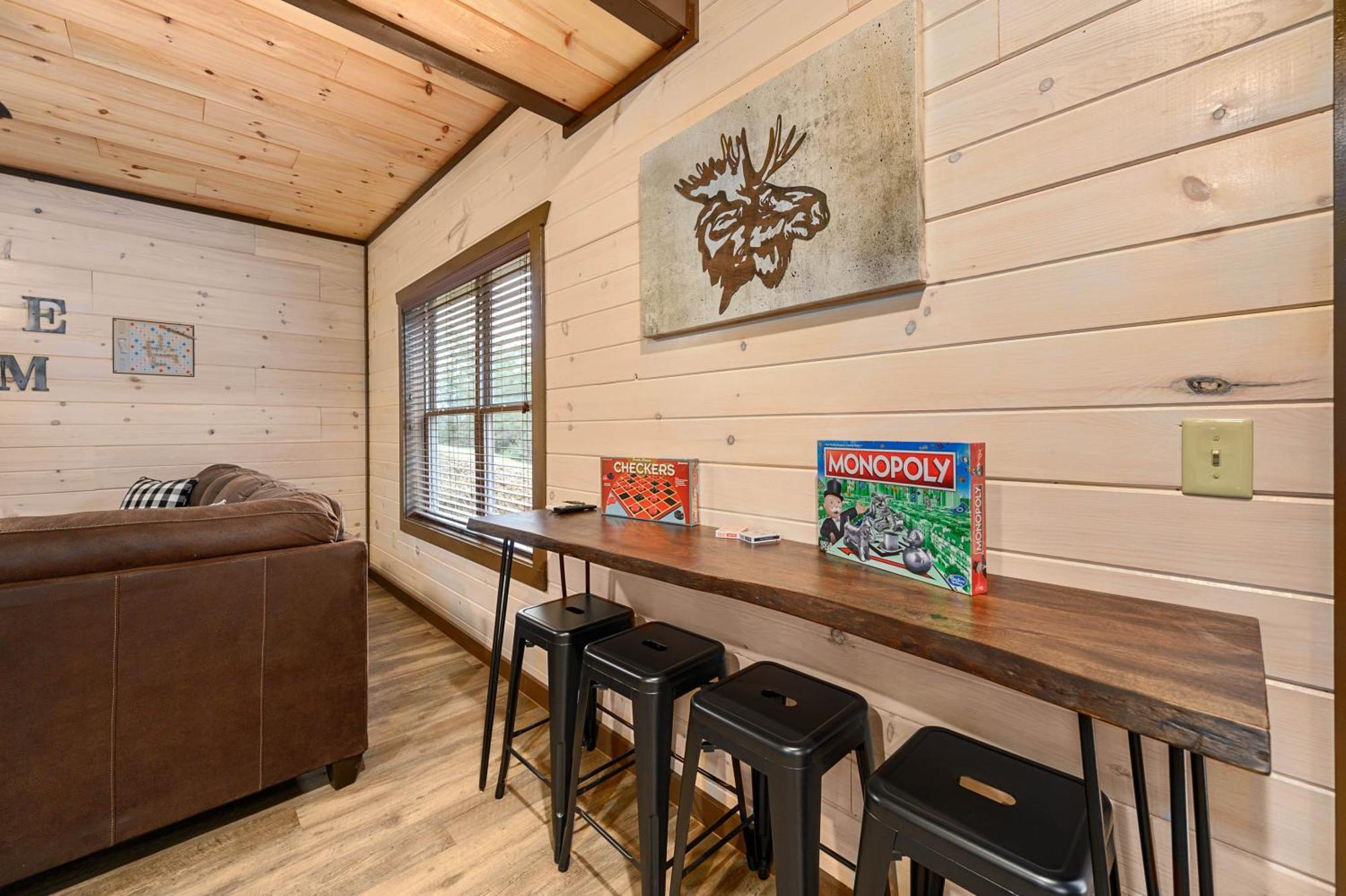 Luxury 3-Br Cabin Minutes From Parkway With Game Room And Hot Tub Pigeon Forge Exterior foto